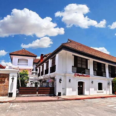 Vigan Plaza Hotel Extérieur photo